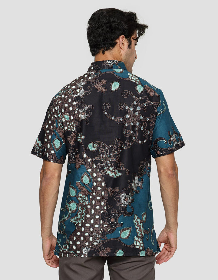 Adikusuma Hem Body Fit Batik Cumik Pria