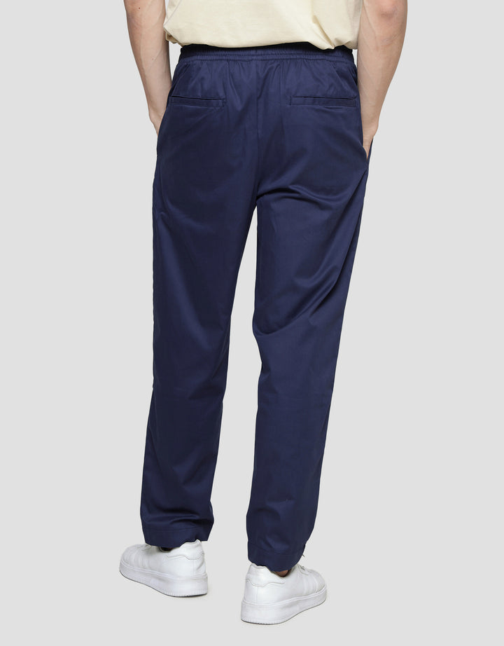 Suko Woven Relax Fit Celana Panjang Chinos Pria