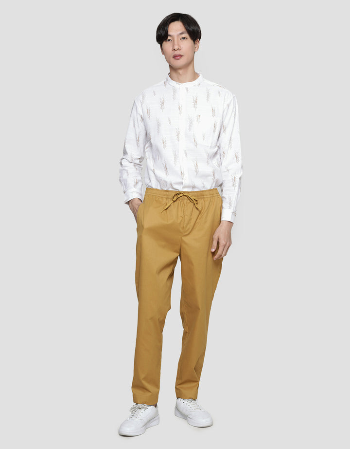 Suko Woven Relax Fit Celana Panjang Chinos Pria