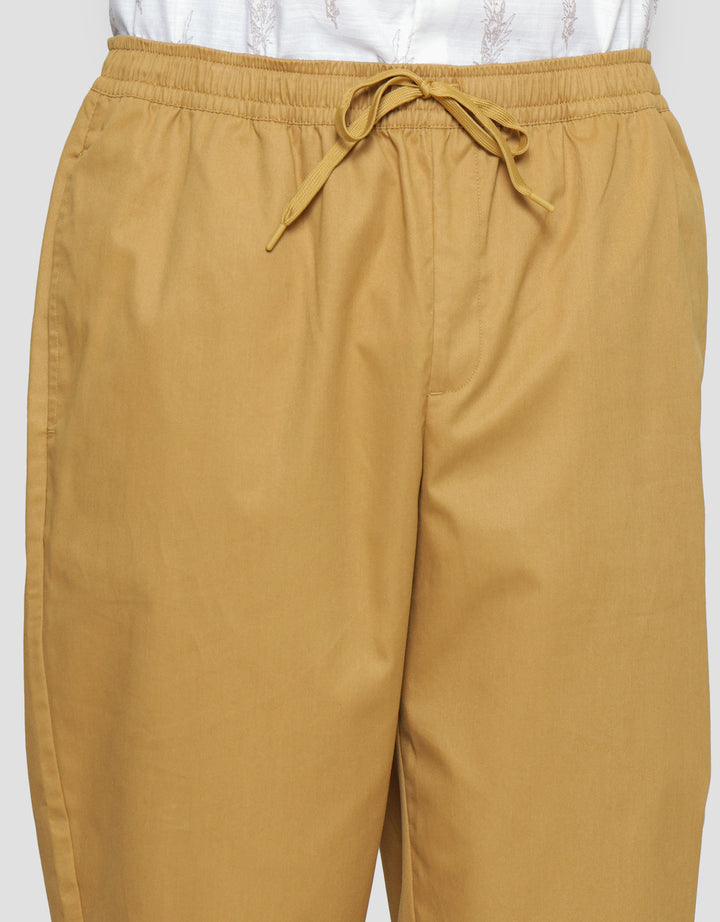 Suko Woven Relax Fit Celana Panjang Chinos Pria