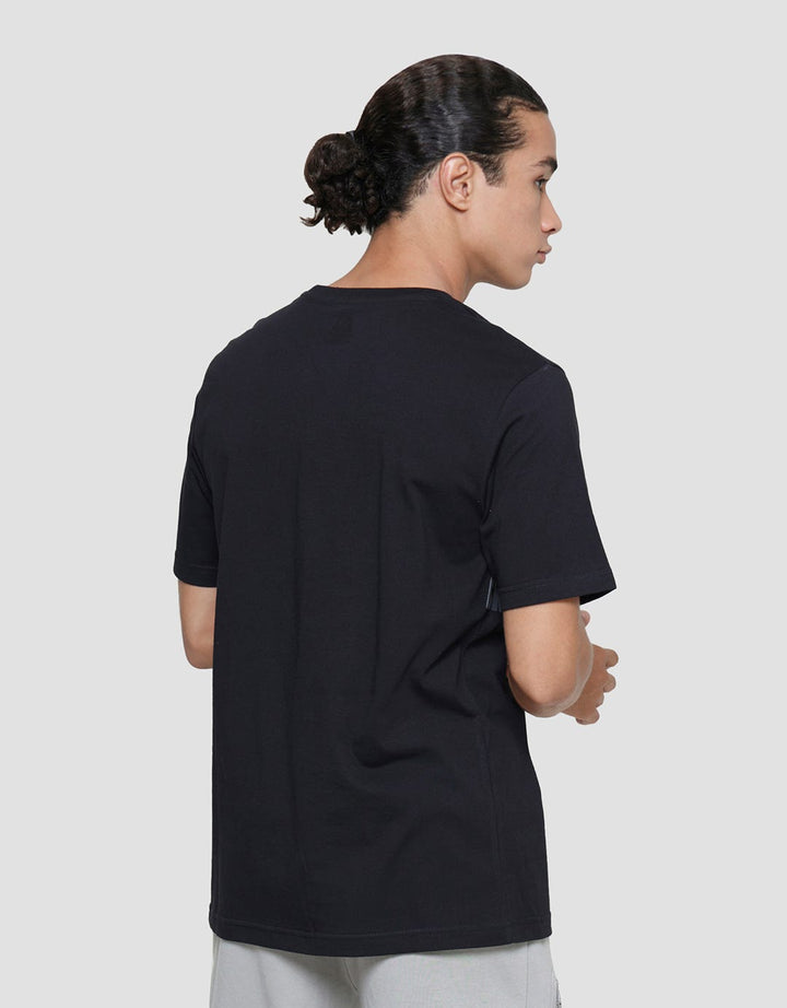 American Jeans Kaos Lengan Pendek Pria Wording Front Print