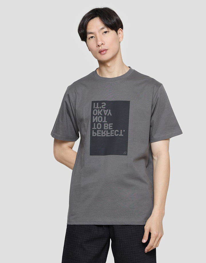 American Jeans Kaos Lengan Pendek Pria Front Print Usa 24S