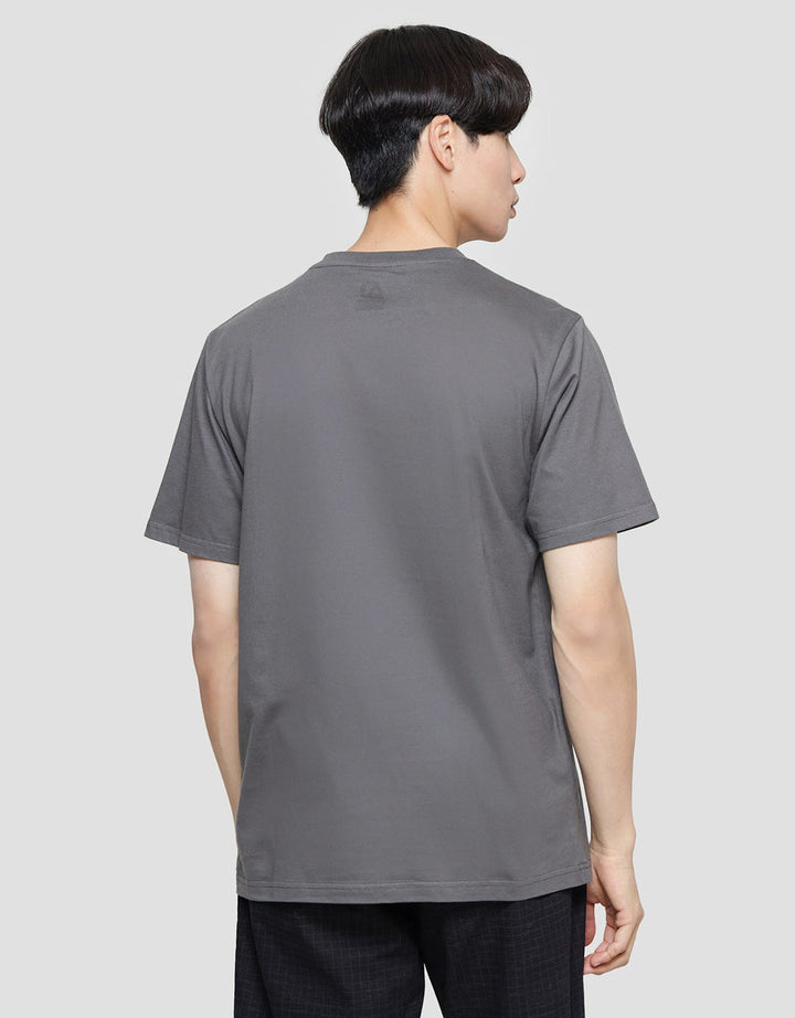 American Jeans Kaos Lengan Pendek Pria Front Print Usa 24S