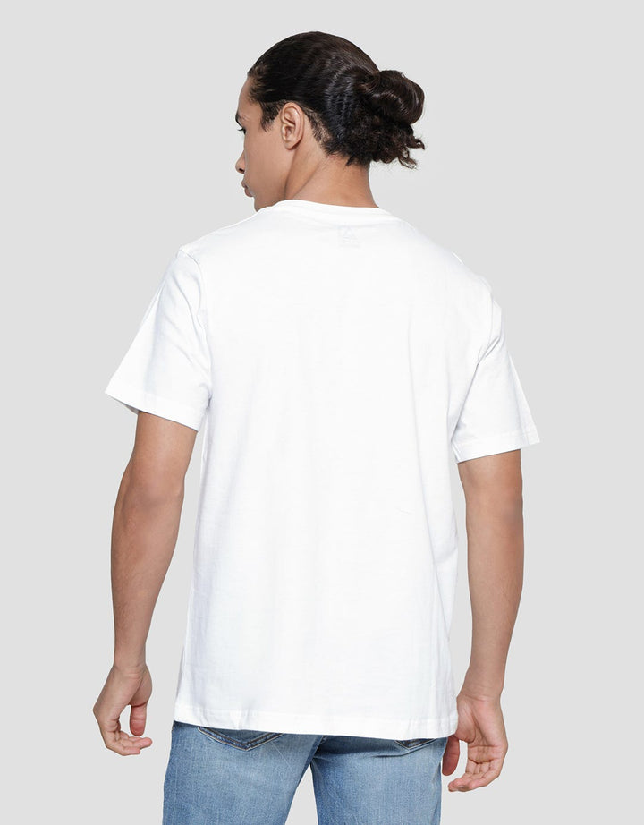 American Jeans Anime Front Print Comb 20S Kaos Lengan Pendek Pria