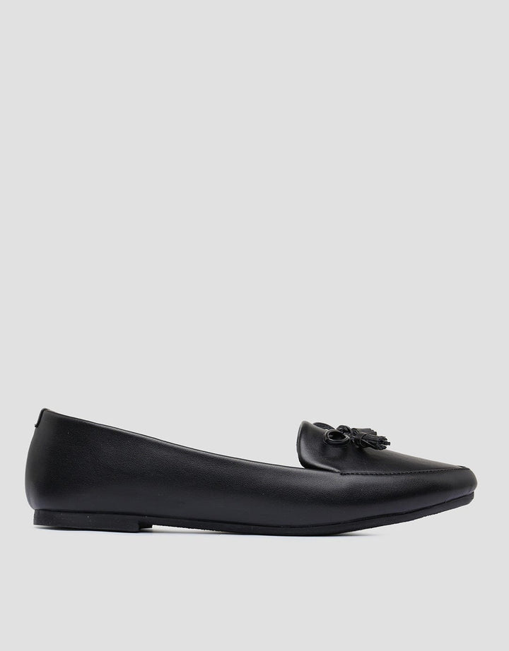 Nevada Women's Moccasin Shoes