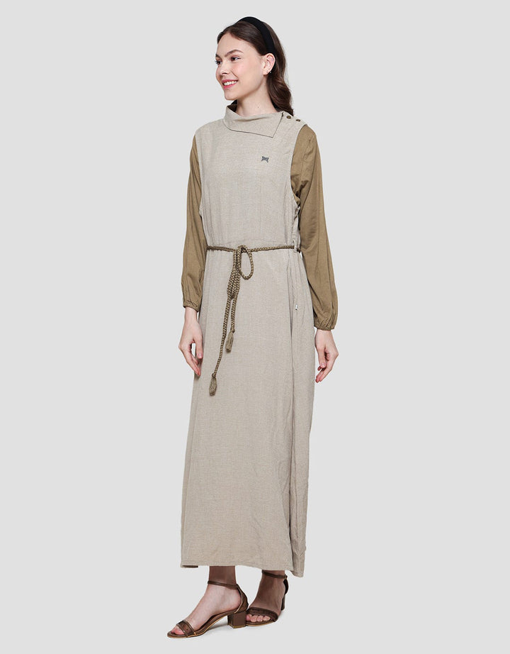 Expand Lyn Overall Dress Wanita