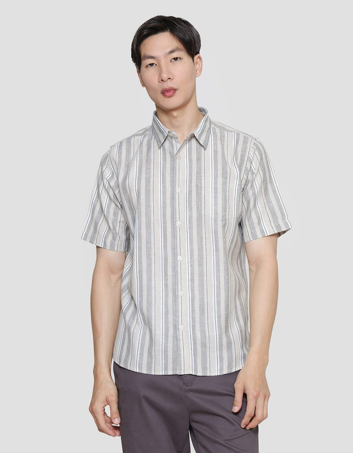 Details Robby Stripes Linen Kemeja Pria