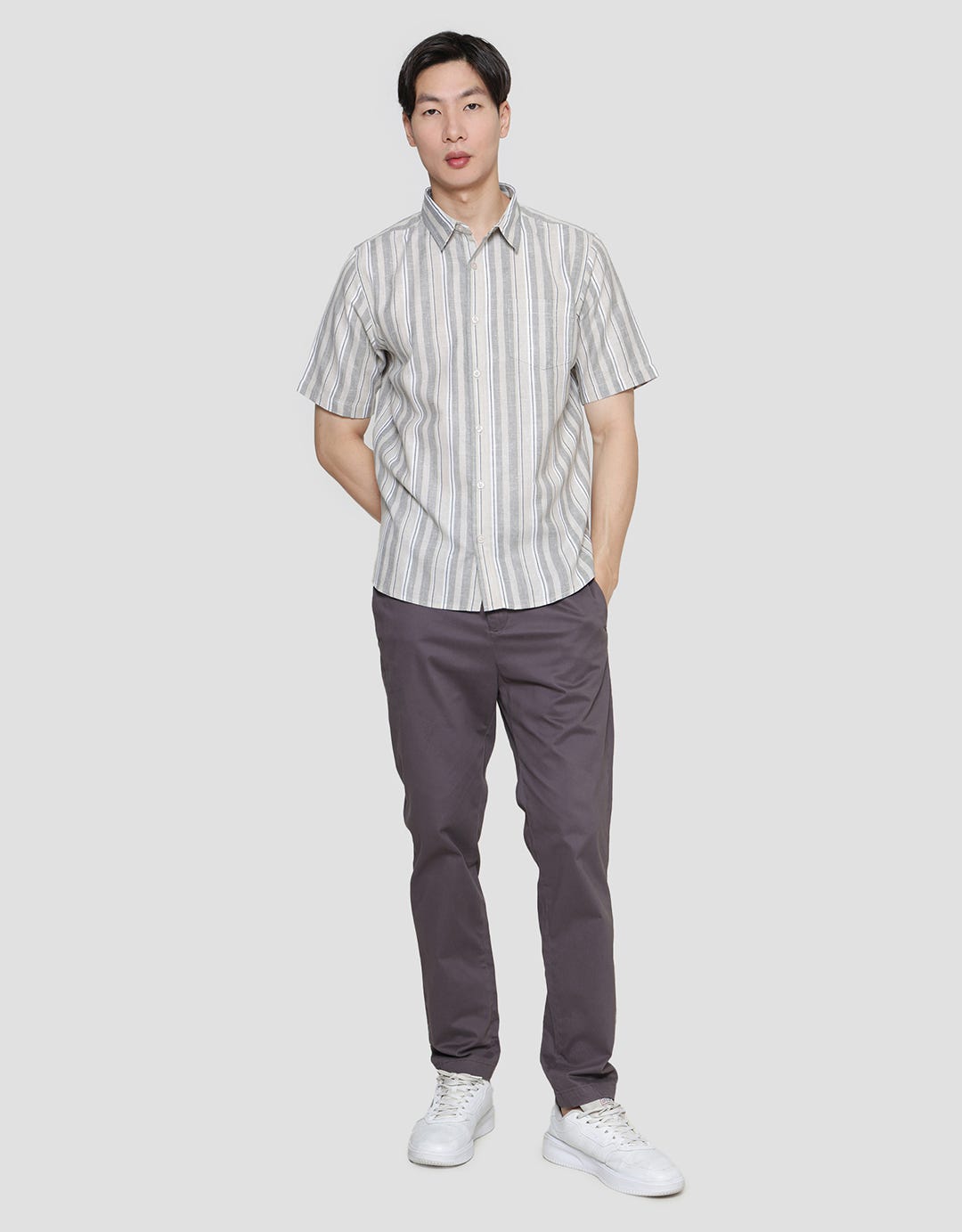 Details Robby Stripes Linen Kemeja Pria