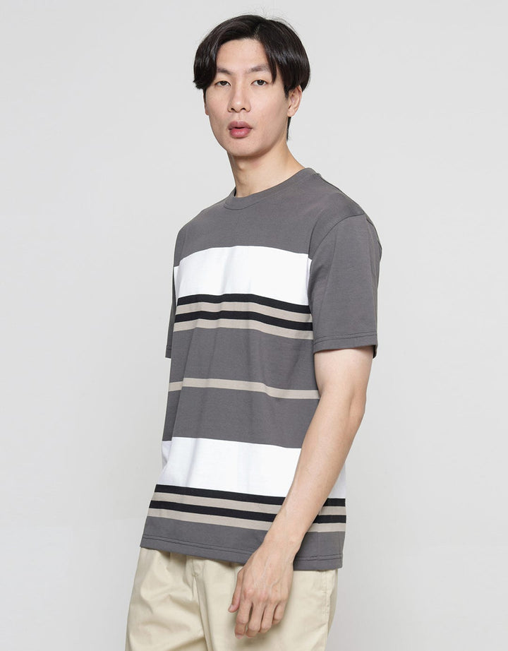 Details Yd Stripe Riko Fit Men's Short Sleeve T-Shirt