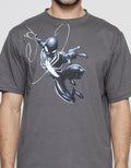 Marvel Spiderman Hanging Kaos Pria