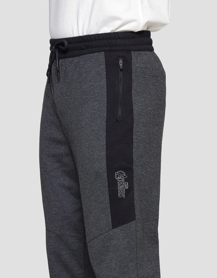 Marvel Avengers Logo Celana Panjang Pria