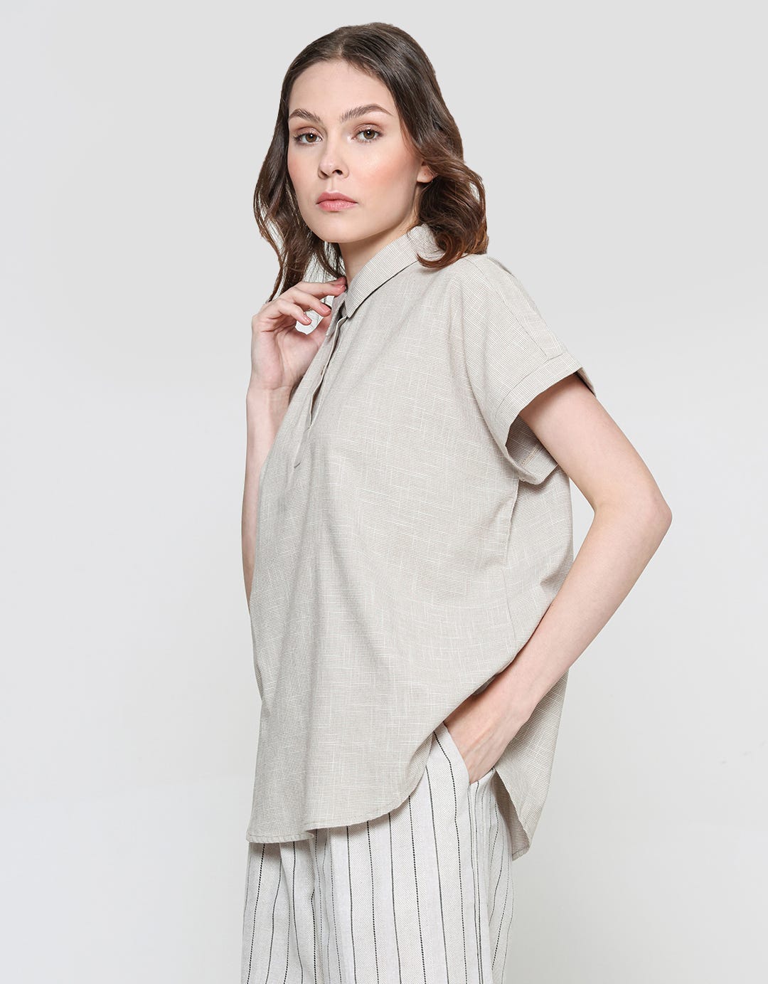 Connexion Dobby With Rolled Up Hand Blouse Wanita