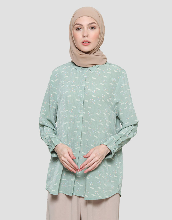 Annisa Asymmetrical Back Side All Over Print Women's Shirt