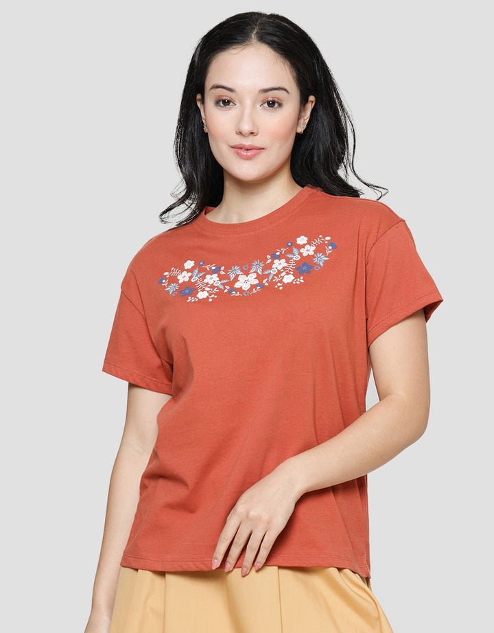 Connexion Rubber Center Kaos Wanita