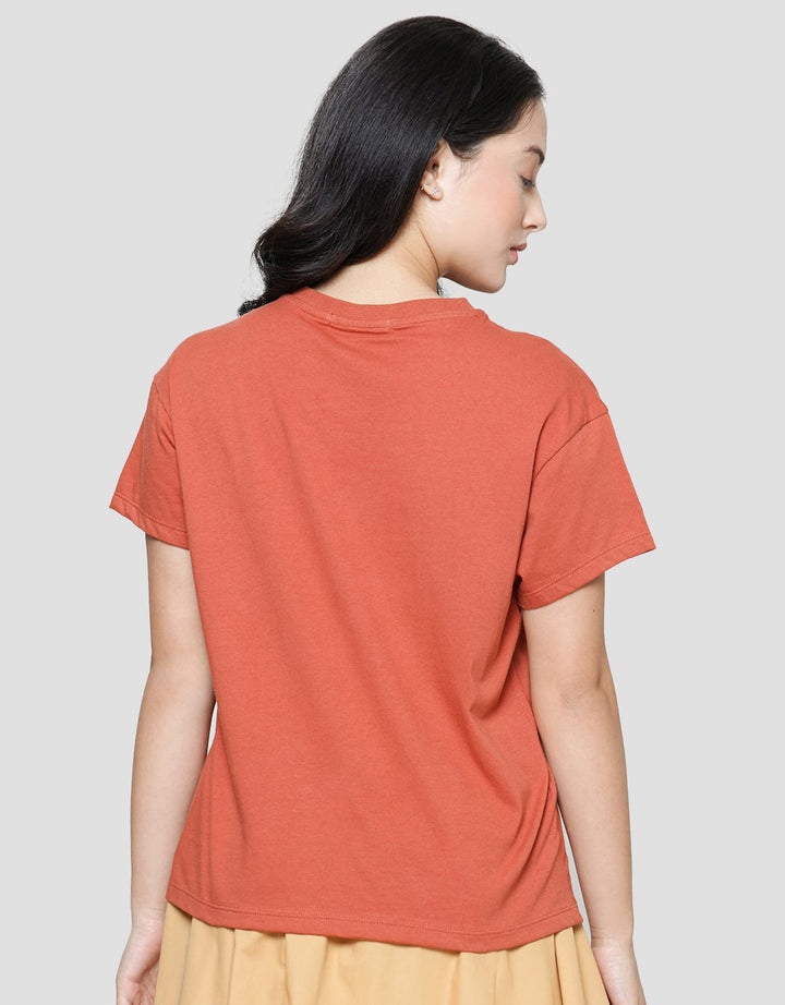 Connexion Rubber Center Kaos Wanita