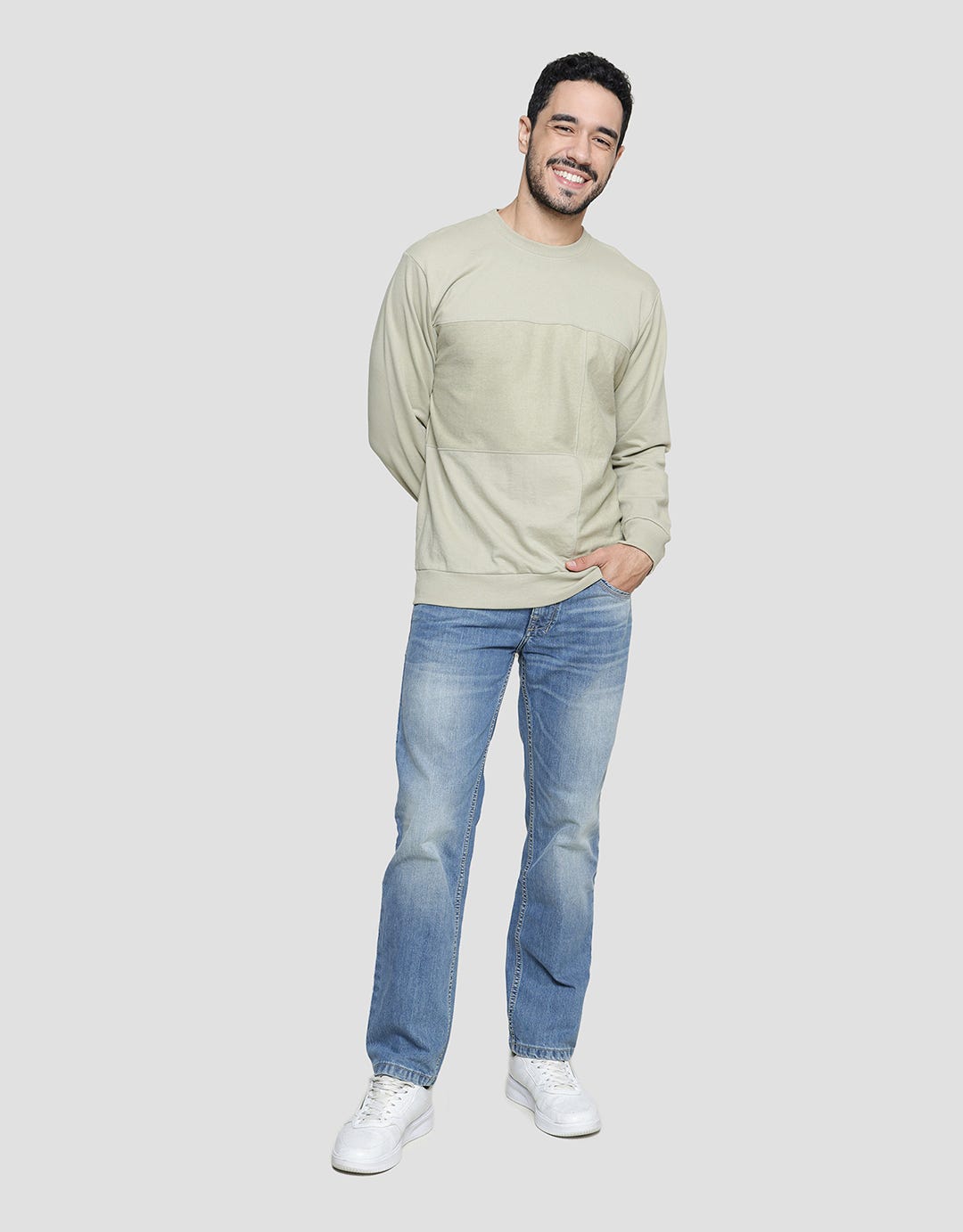 Details Backside Sewn Sweater Pria