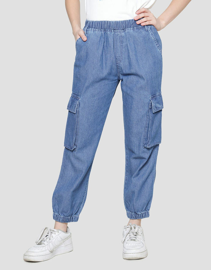 Nevada Celana Panjang Jogger Cargo Denim Medium Washed Anak Perempuan