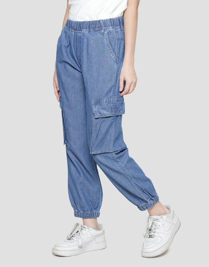 Nevada Celana Panjang Jogger Cargo Denim Medium Washed Anak Perempuan