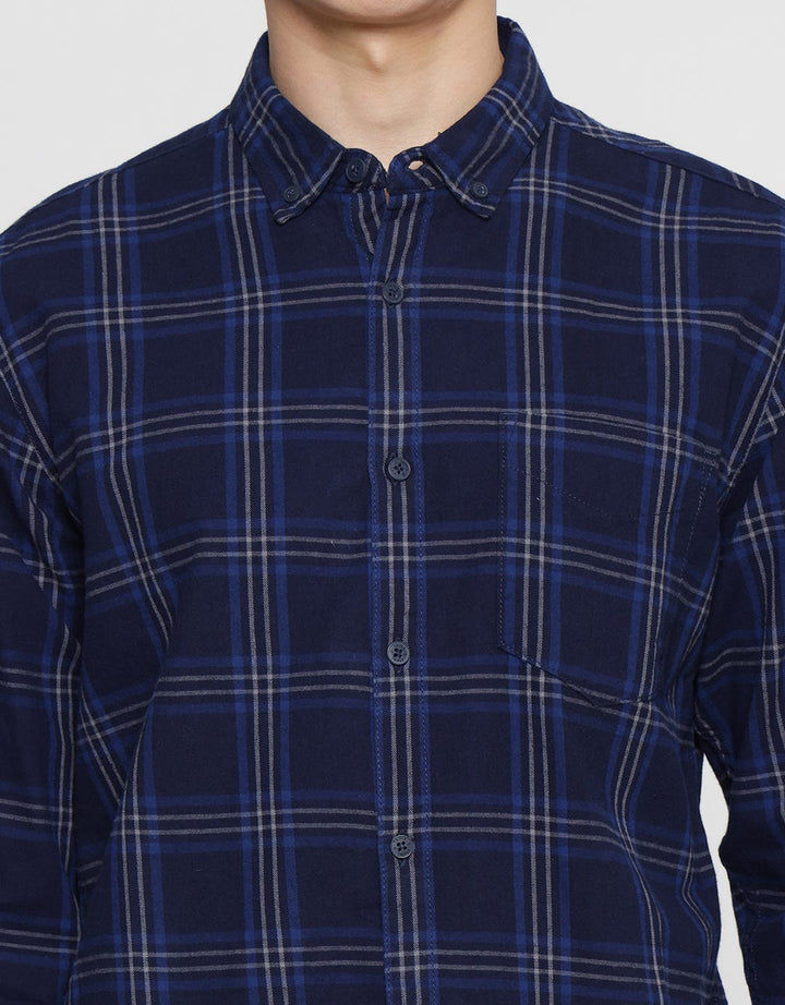 Triple Kemeja Flanel Slim Fit Pria