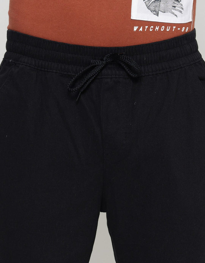 Details Stretch Celana Jogger Pria