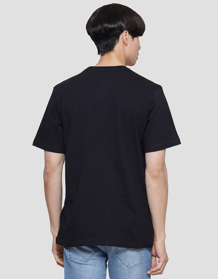 Nevada Kaos Lengan Pendek Pria Print Run On The City