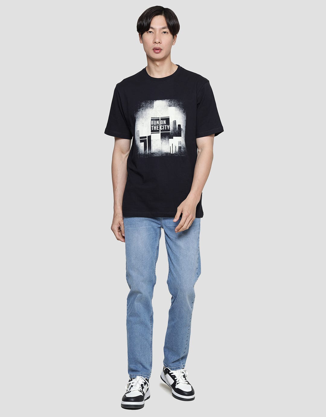 Nevada Kaos Lengan Pendek Pria Print Run On The City