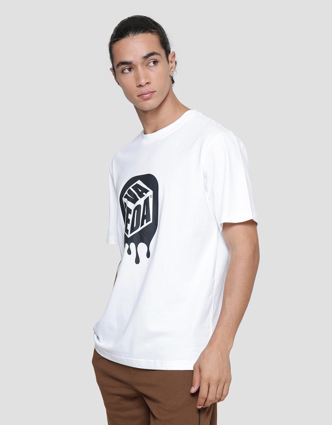 Nevada Graphic Logo Print Kaos Pria