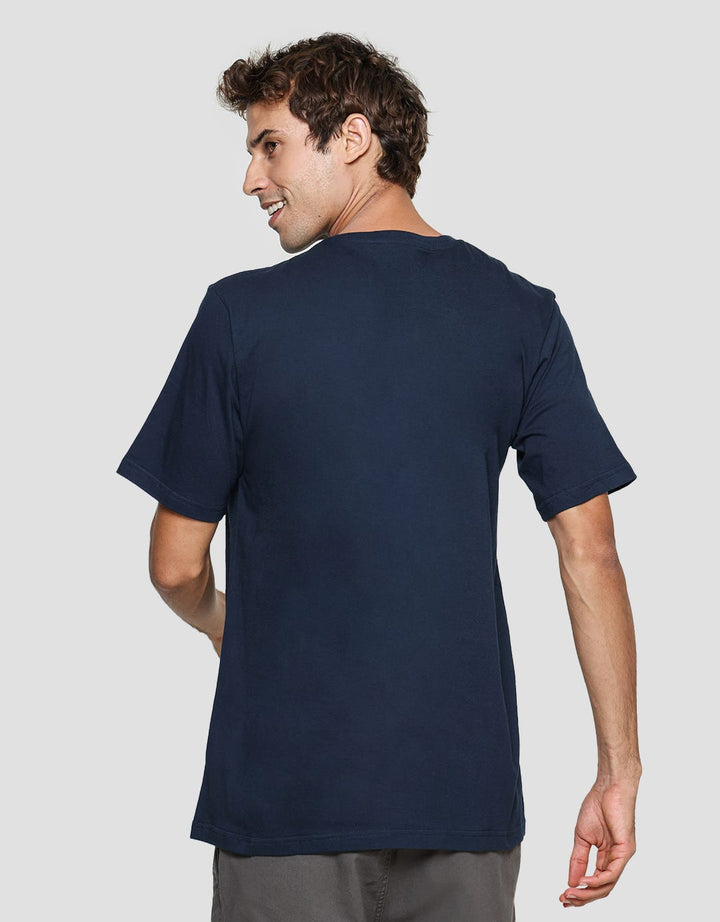 Nevada Graphic Logo Kaos Casual Pria