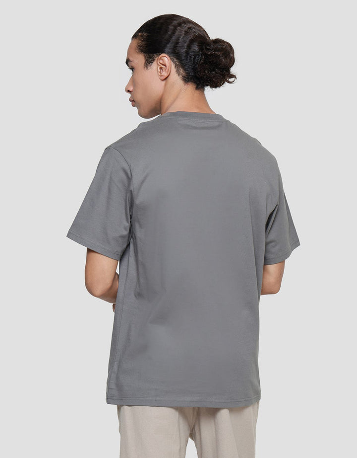 Nevada Kaos Lengan Pendek Pria Print Wording Combed