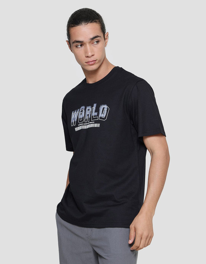 Nevada Wording World Print Kaos Pria