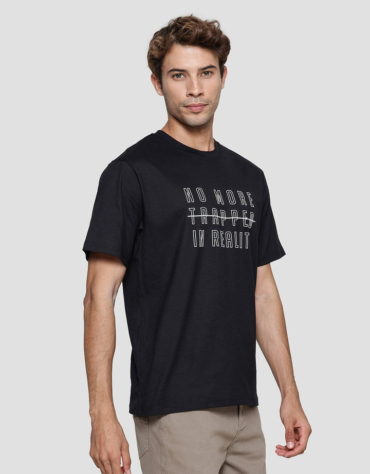 Nevada Wording Combed Print Kaos Pria