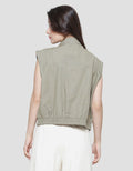 Nevada Solid Woven Sleeveless Jaket Wanita