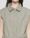 Nevada Solid Woven Sleeveless Jaket Wanita