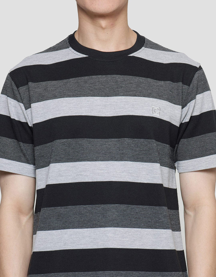 Cole Repeat Stripe Kaos Casual Pria