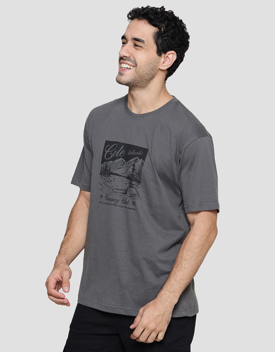 Cole Mountain Kaos Lengan Pendek Pria