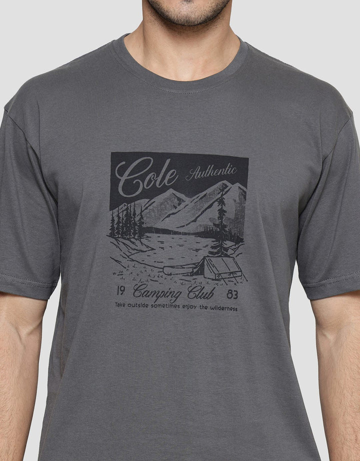 Cole Mountain Kaos Lengan Pendek Pria