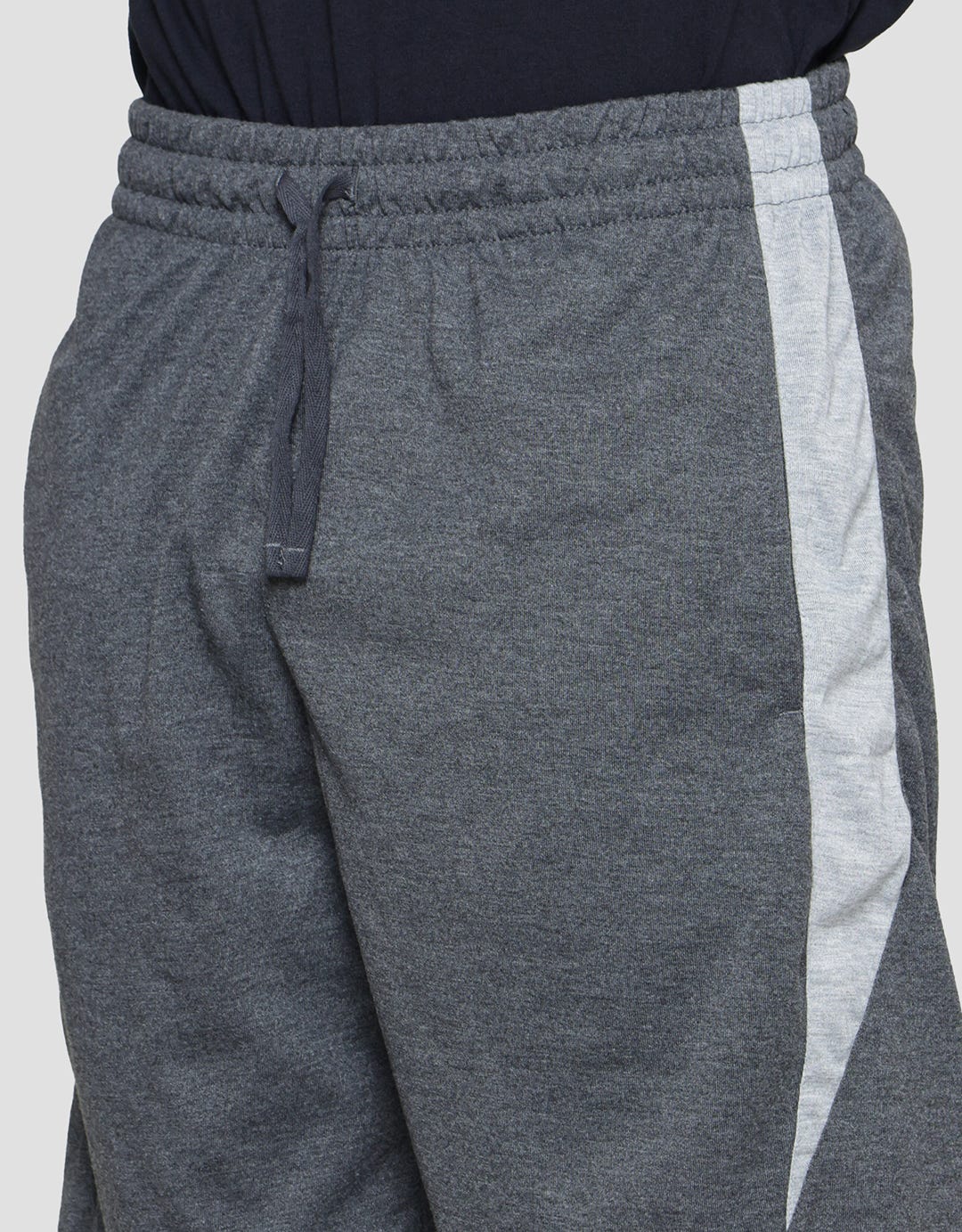 Anyday Celana Pendek Knit With Side Contrast Pria
