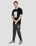 Cole Building Print Kaos Lengan Pendek Pria