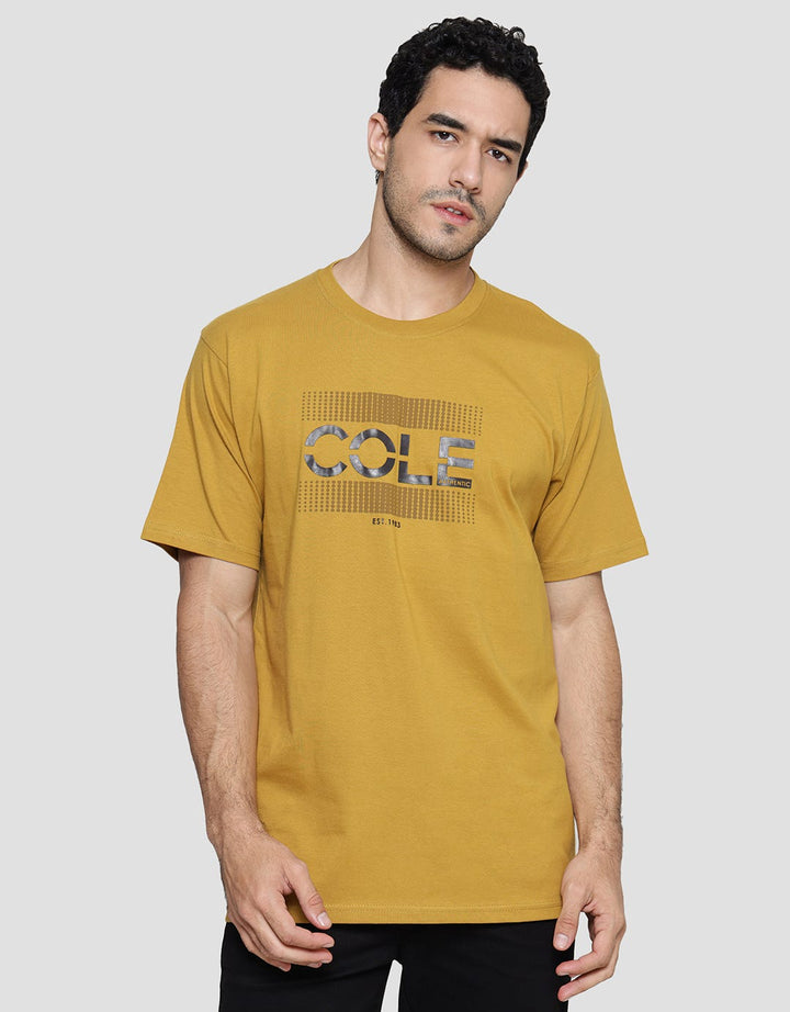 Cole Dotted Logo Kaos Casual Pria