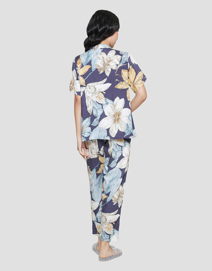 St. Yves Big Floral Women's Pajamas One Set