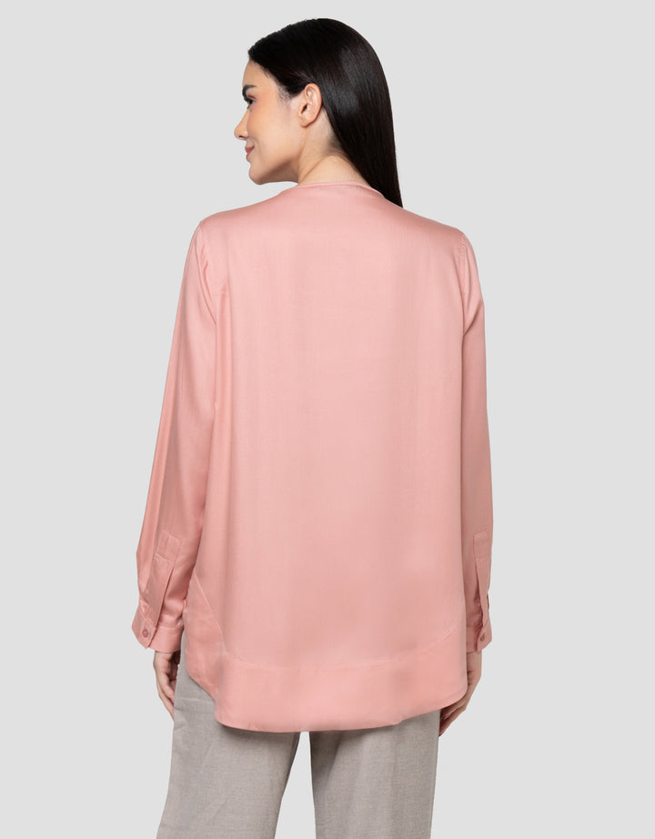 Cardinal Femme Hidden Button Kemeja Wanita