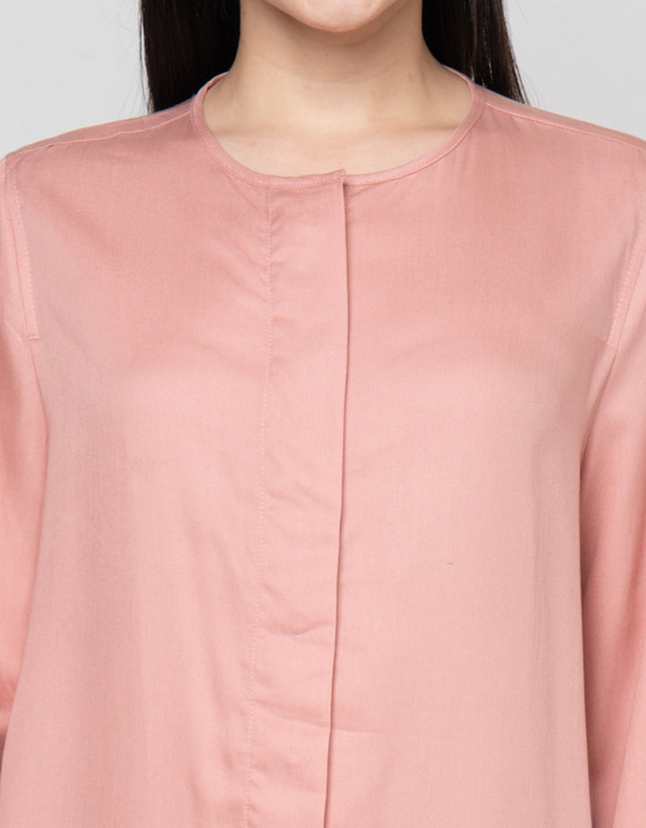 Cardinal Femme Hidden Button Kemeja Wanita
