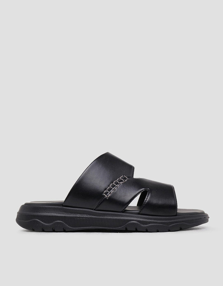 Yongki Komaladi Basic Sandal Slipper Men