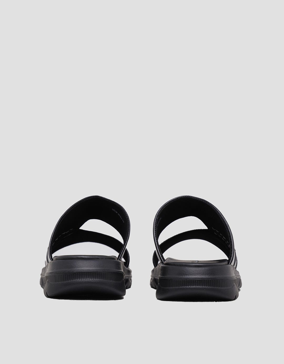 Yongki Komaladi Basic Sandal Slipper Men