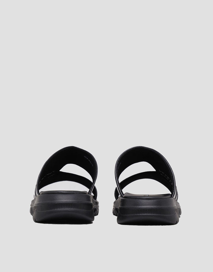 Yongki Komaladi Basic Sandal Slipper Men
