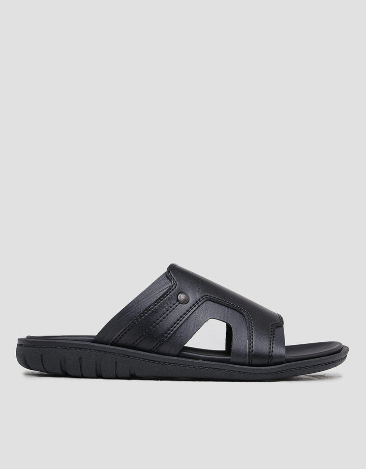 Yongki Komaladi Simply Sandal Slipper Men