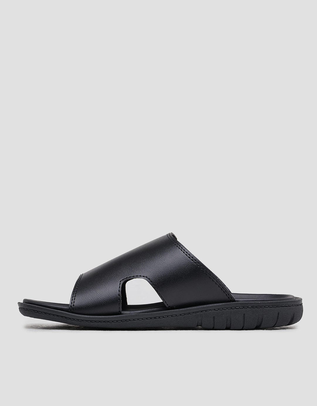 Yongki Komaladi Simply Sandal Slipper Men