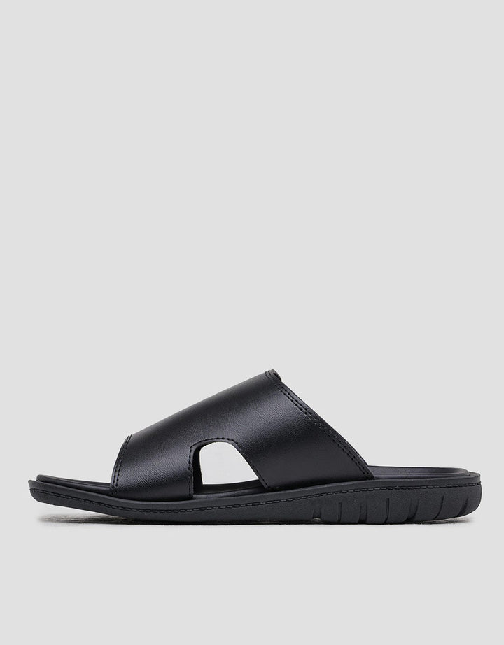 Yongki Komaladi Simply Sandal Slipper Men