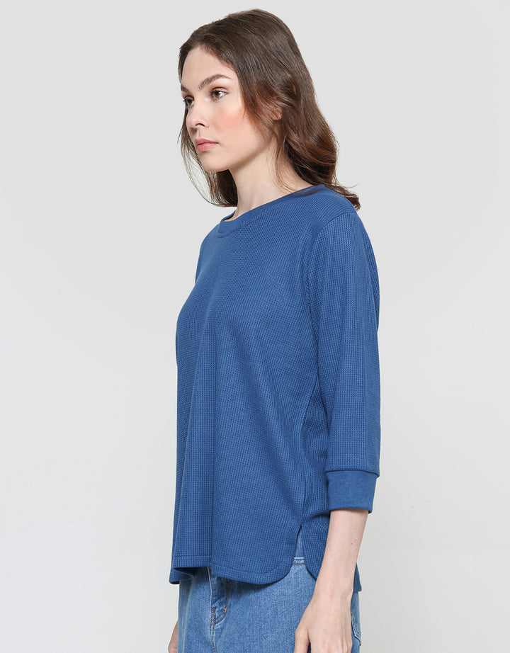 Connexion Waffle Plain Kaos Wanita
