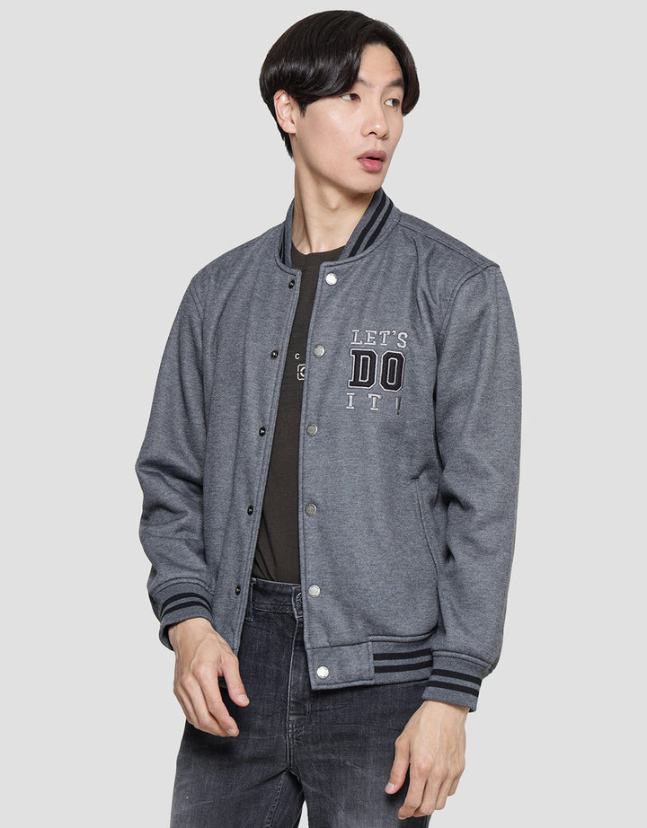 Nevada Jaket Knit Varsity  Pria Wording Embro